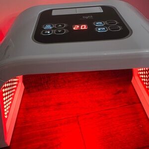 LED 7-Color Red Light Therapy Facial Skincare Device